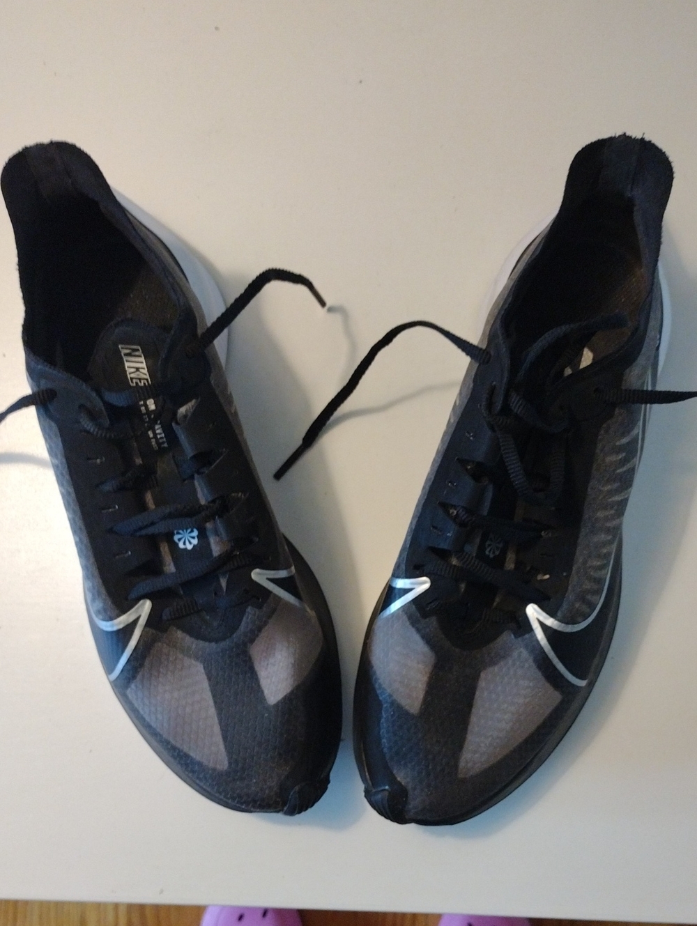 Nike Zoom Gravity Womens 9.5 Black Performance Running Shoes Pre Owned